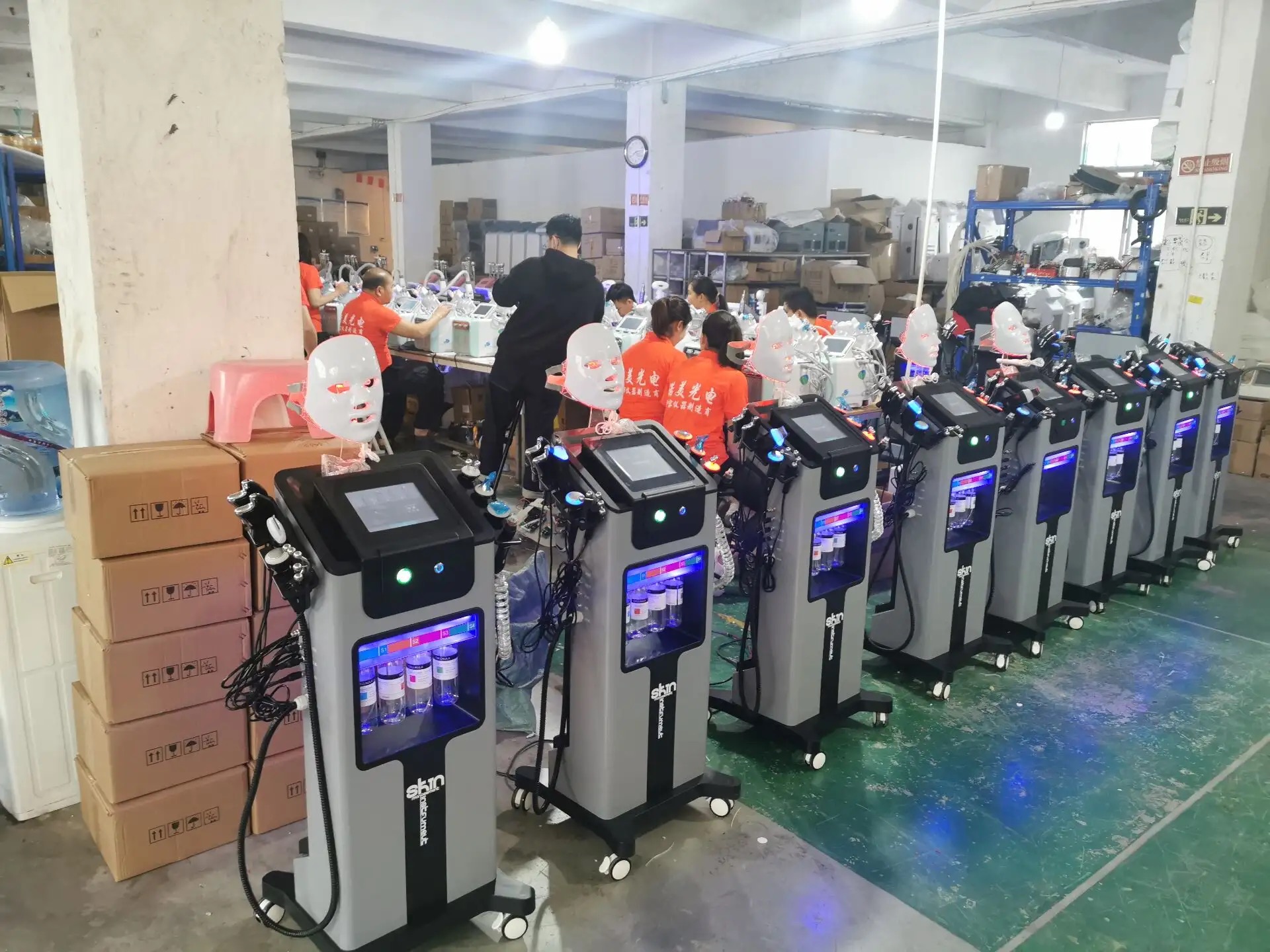 دستگاه سوپر فیشیال ۹ کاره لیز با ماسک ال ای دی - Lizze 9 in 1 Super Facial Machine with LED Mask